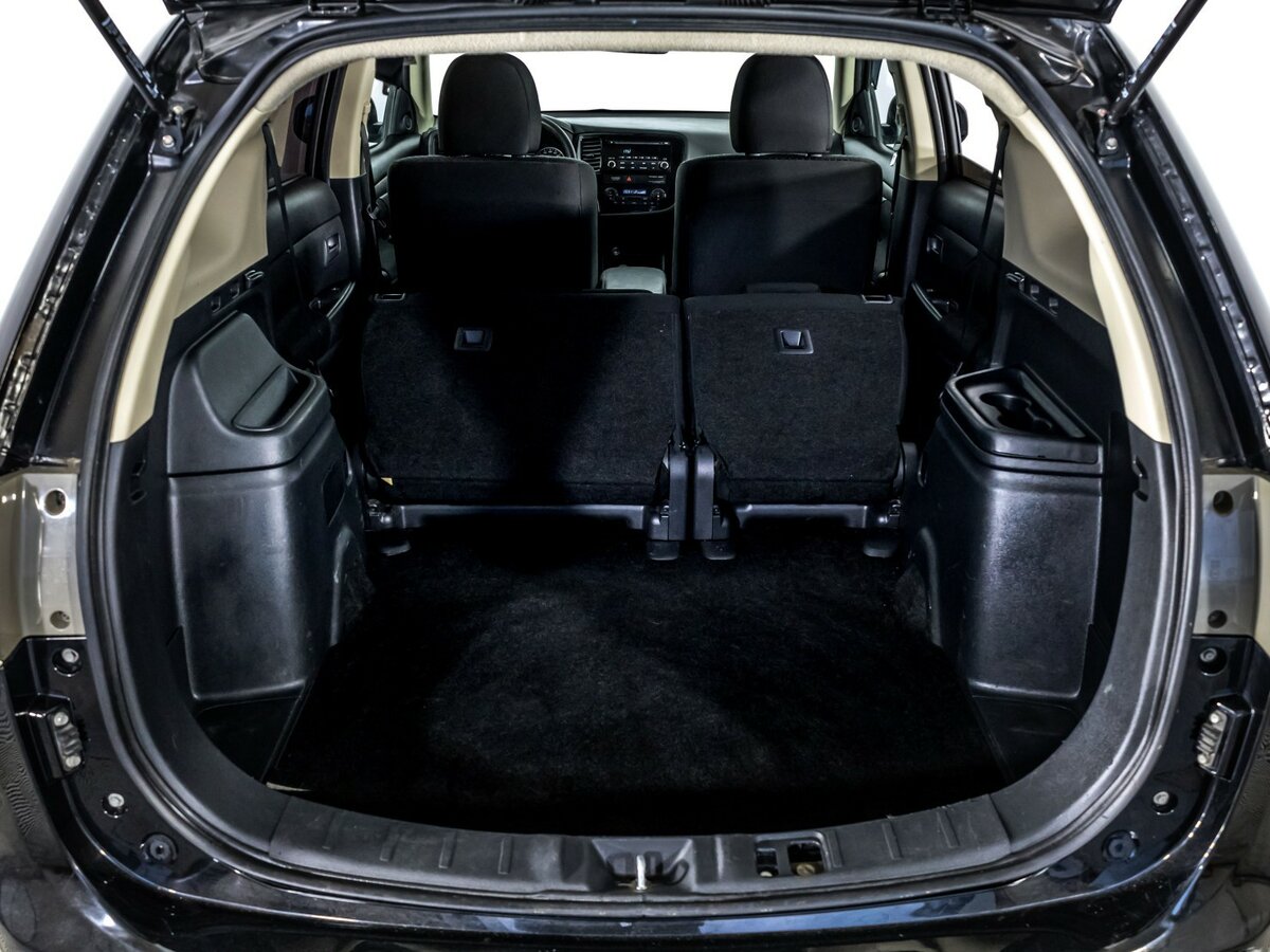 Mitsubishi Outlander с пробегом — 2014 год. Фото: #13