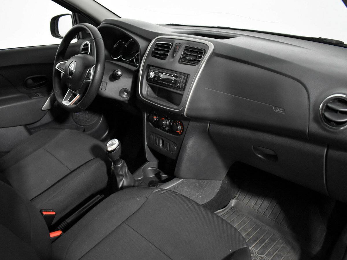 Renault Sandero с пробегом — 2021 год. Фото: #11