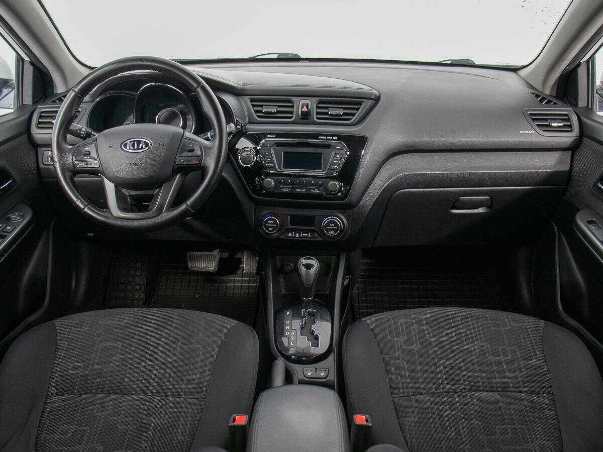 Kia Rio с пробегом — 2012 год. Фото: #12