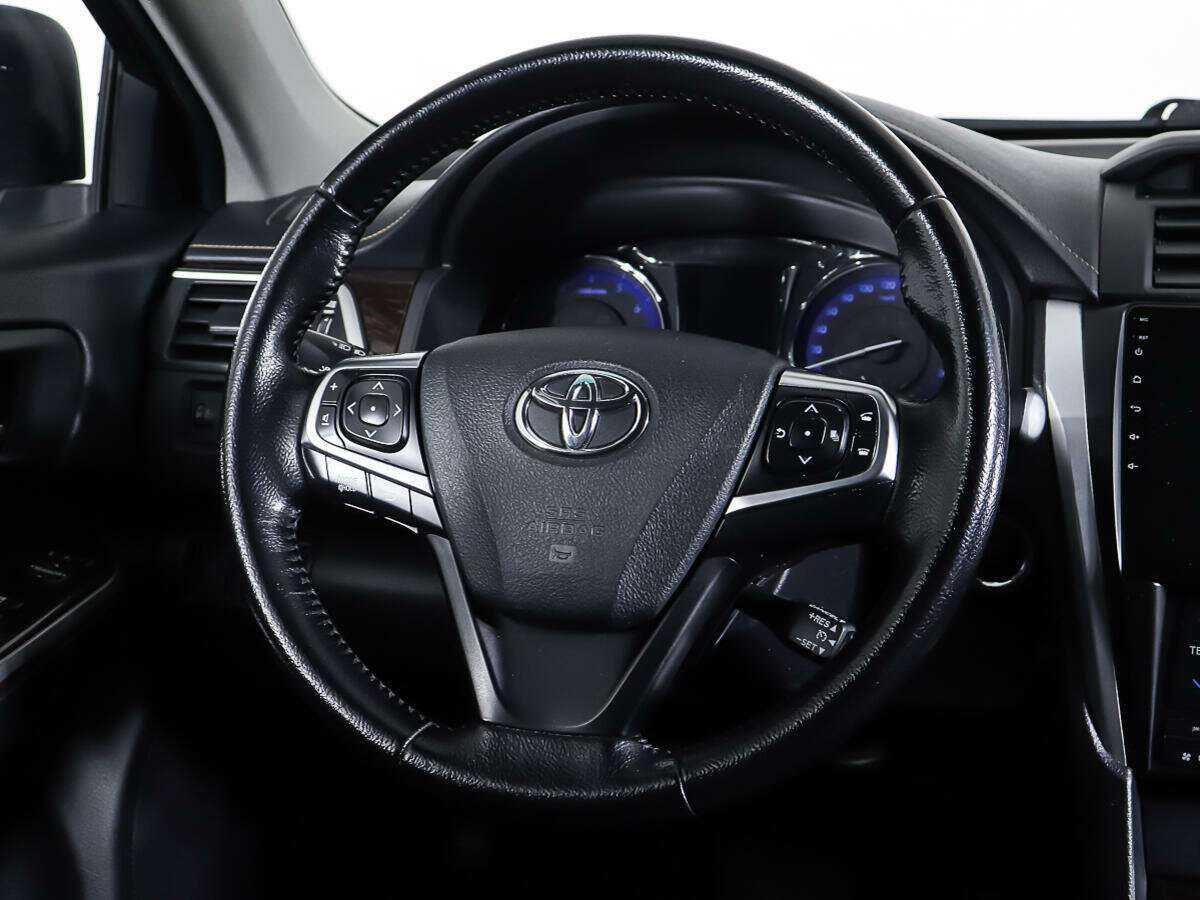 Toyota Camry с пробегом — 2014 год. Фото: #14