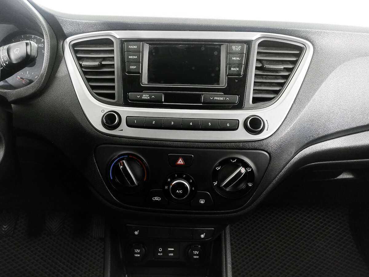 Hyundai Solaris с пробегом — 2018 год. Фото: #12