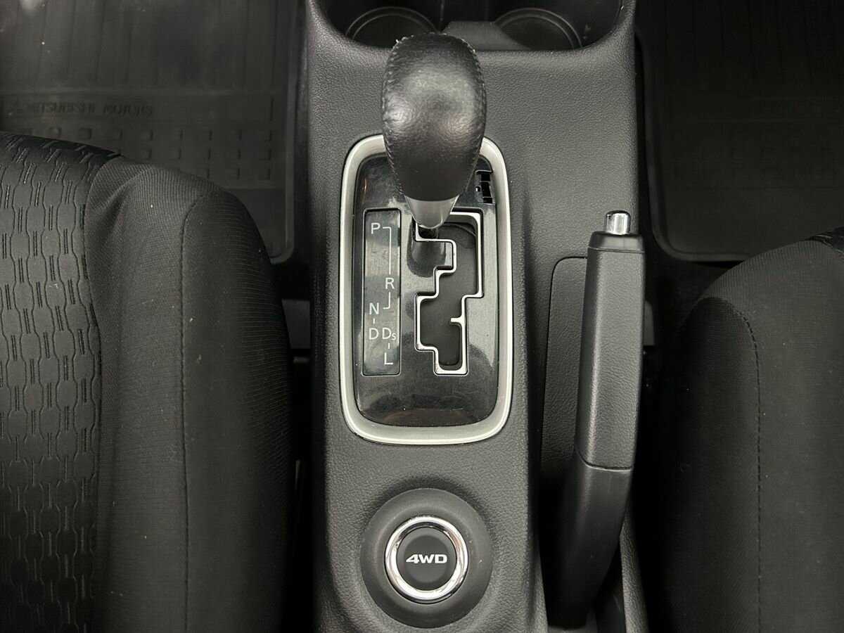 Mitsubishi Outlander с пробегом — 2015 год. Фото: #11