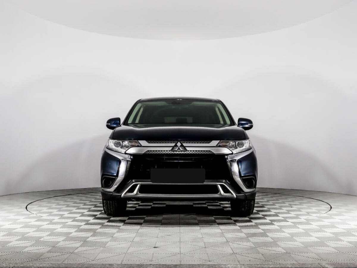 Mitsubishi Outlander с пробегом — 2018 год. Фото: #1