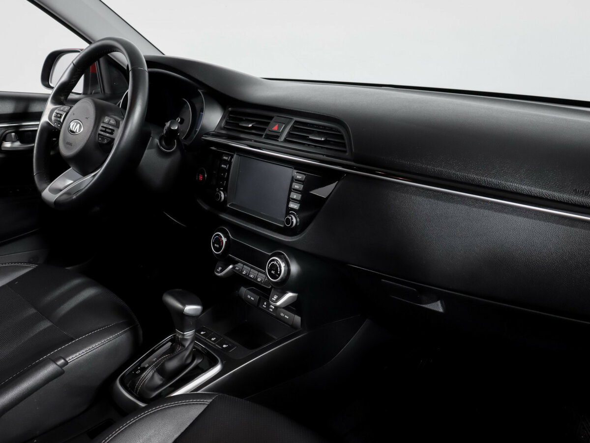 Kia Rio с пробегом — 2020 год. Фото: #6