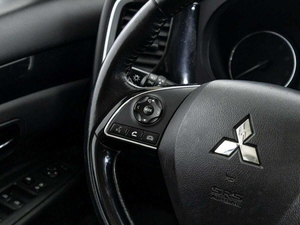 Mitsubishi Outlander с пробегом — 2020 год. Фото: #18