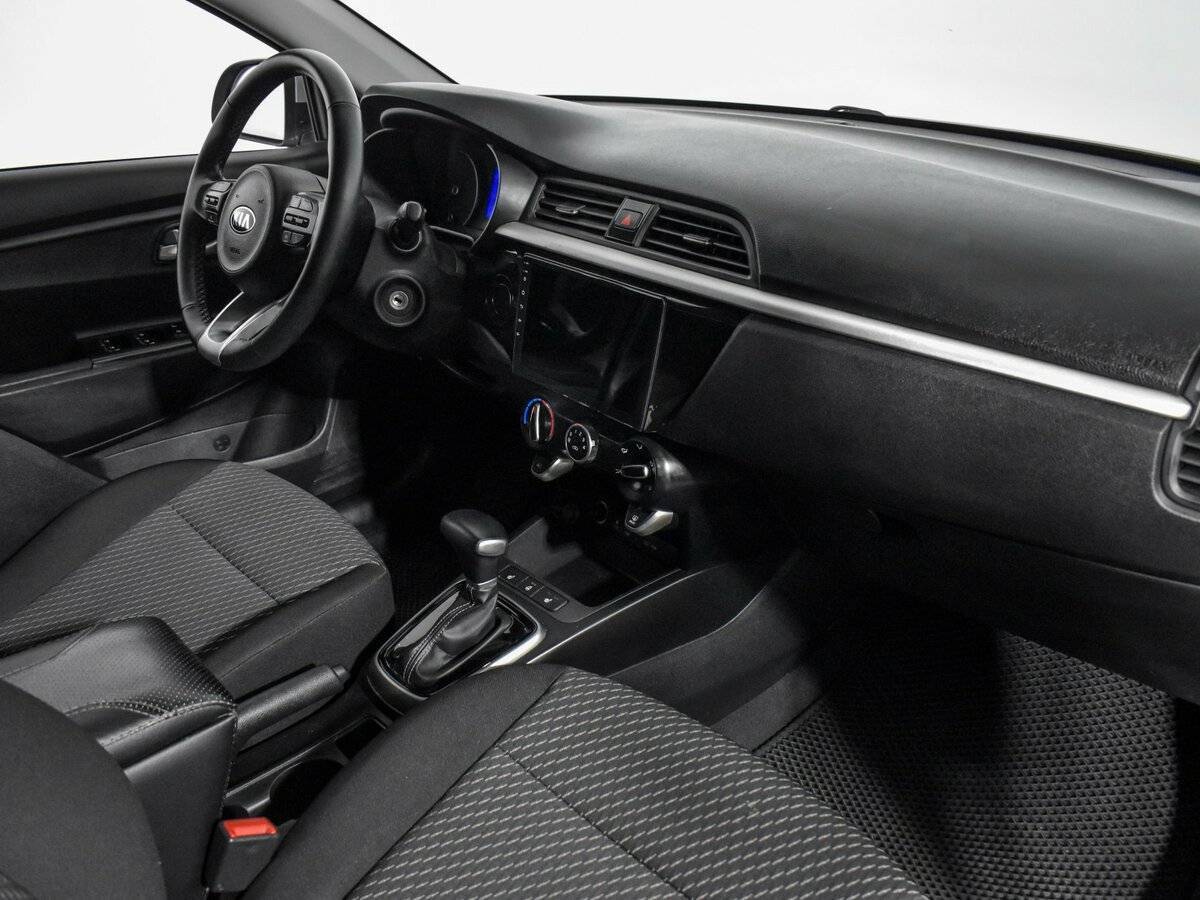 Kia Rio с пробегом — 2020 год. Фото: #11