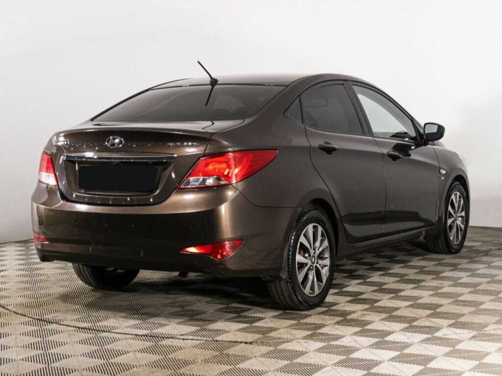 Hyundai Solaris с пробегом — 2015 год. Фото: #4