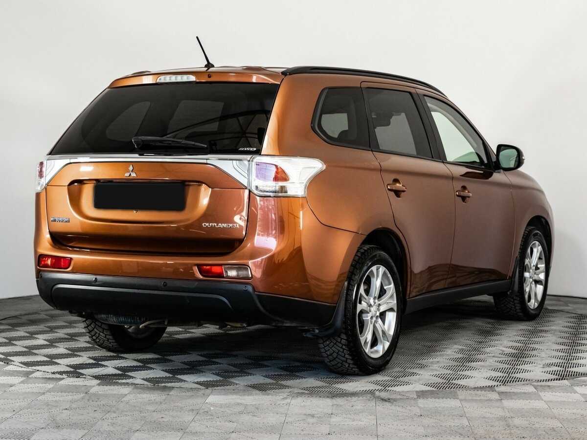 Mitsubishi Outlander с пробегом — 2012 год. Фото: #3