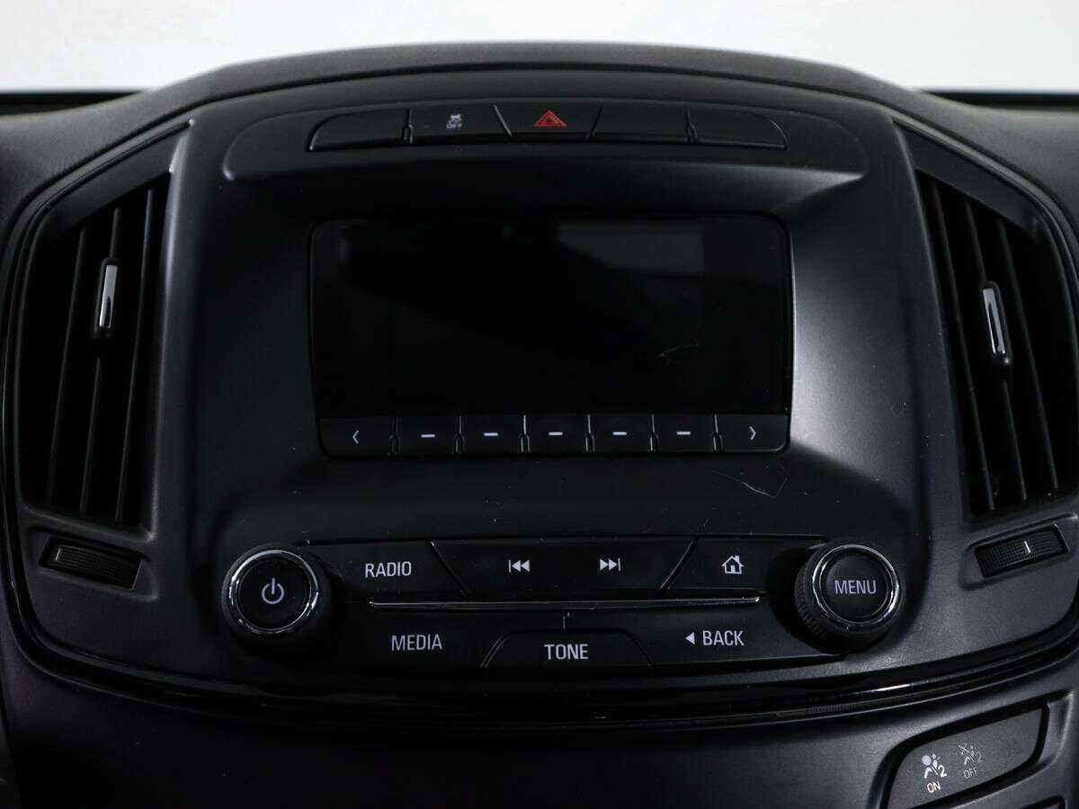 Opel Insignia с пробегом — 2014 год. Фото: #16