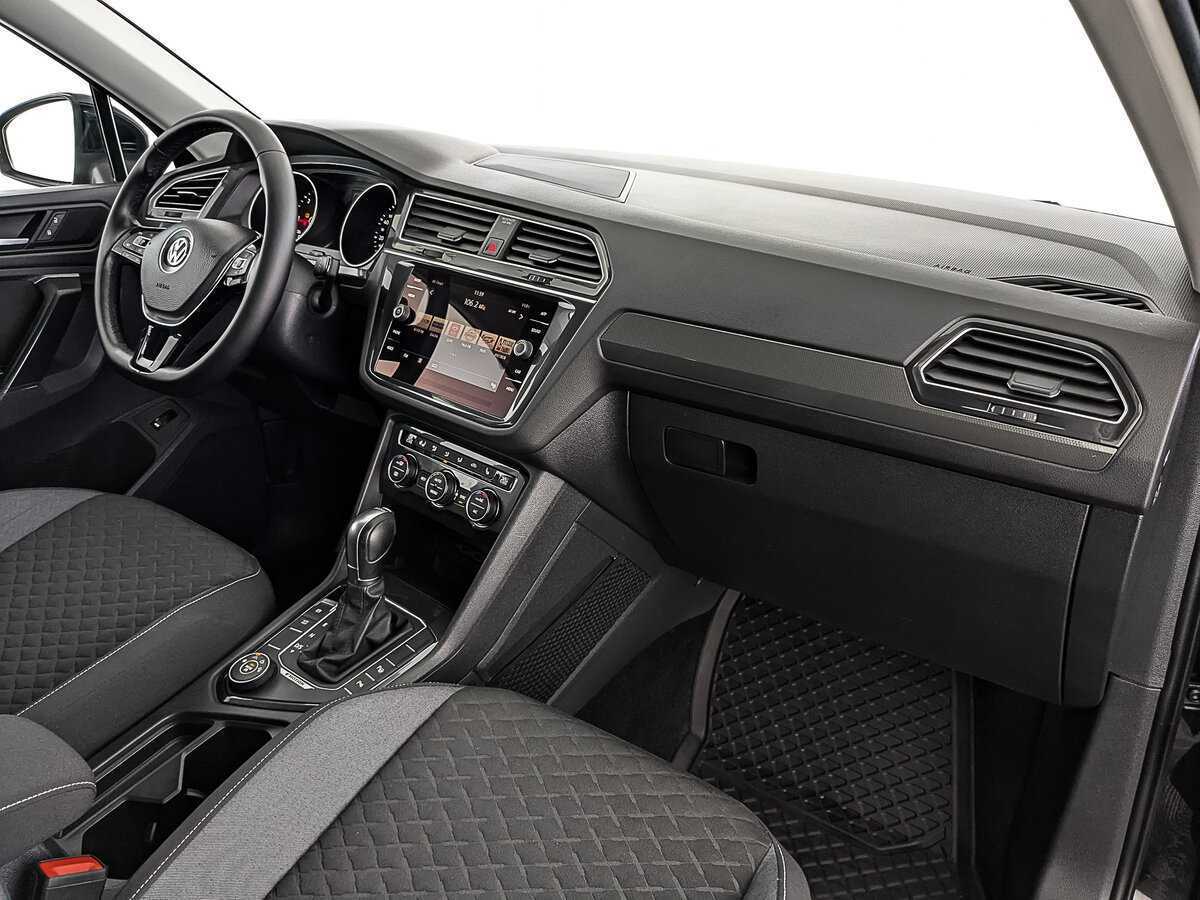 Volkswagen Tiguan с пробегом — 2018 год. Фото: #12