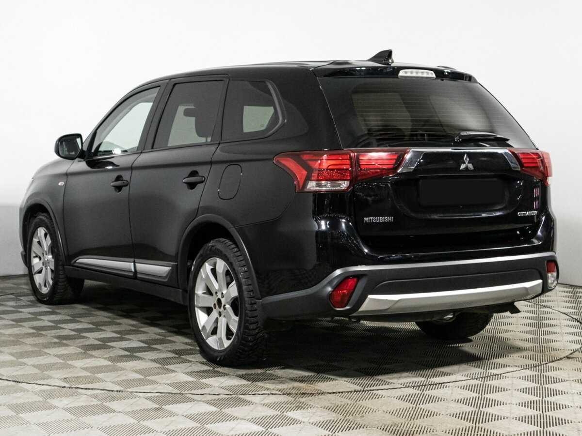Mitsubishi Outlander с пробегом — 2018 год. Фото: #6
