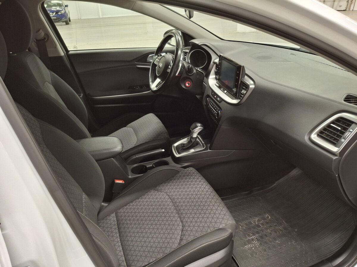 Kia XCeed с пробегом — 2020 год. Фото: #10