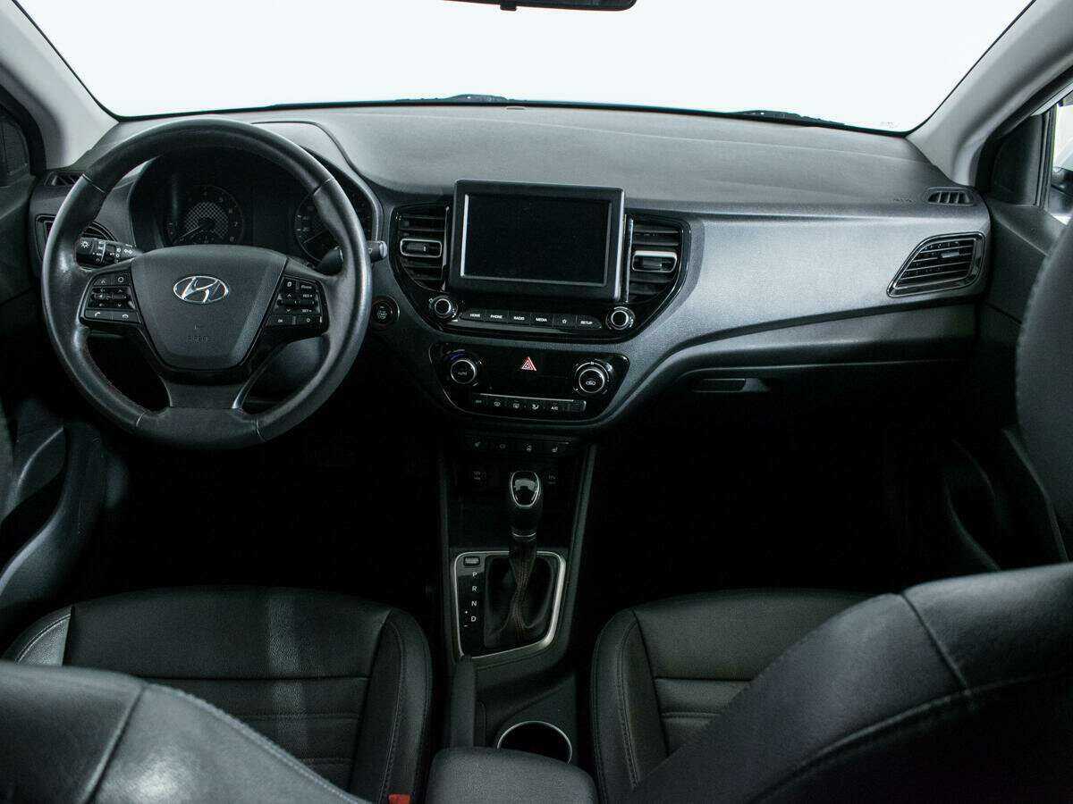 Hyundai Solaris с пробегом — 2020 год. Фото: #11