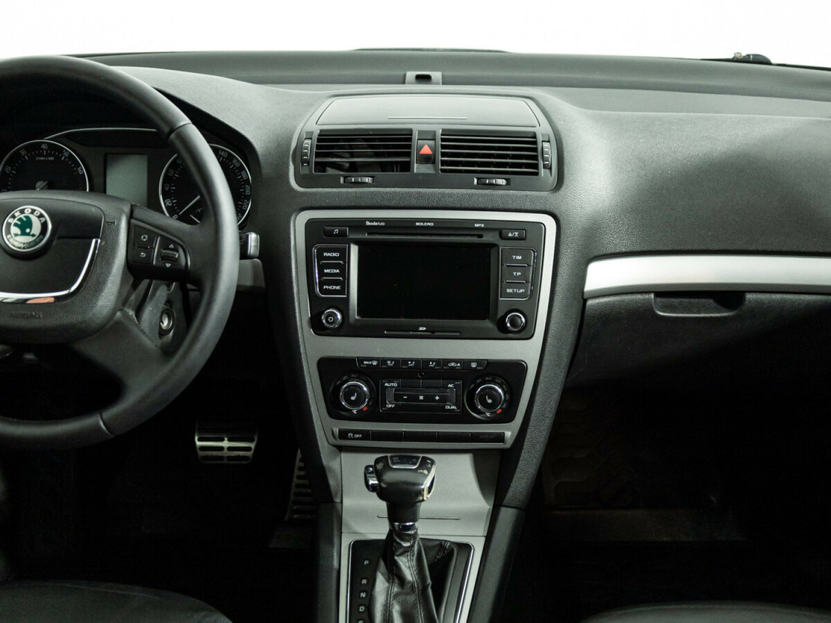 Skoda Octavia с пробегом — 2012 год. Фото: #13