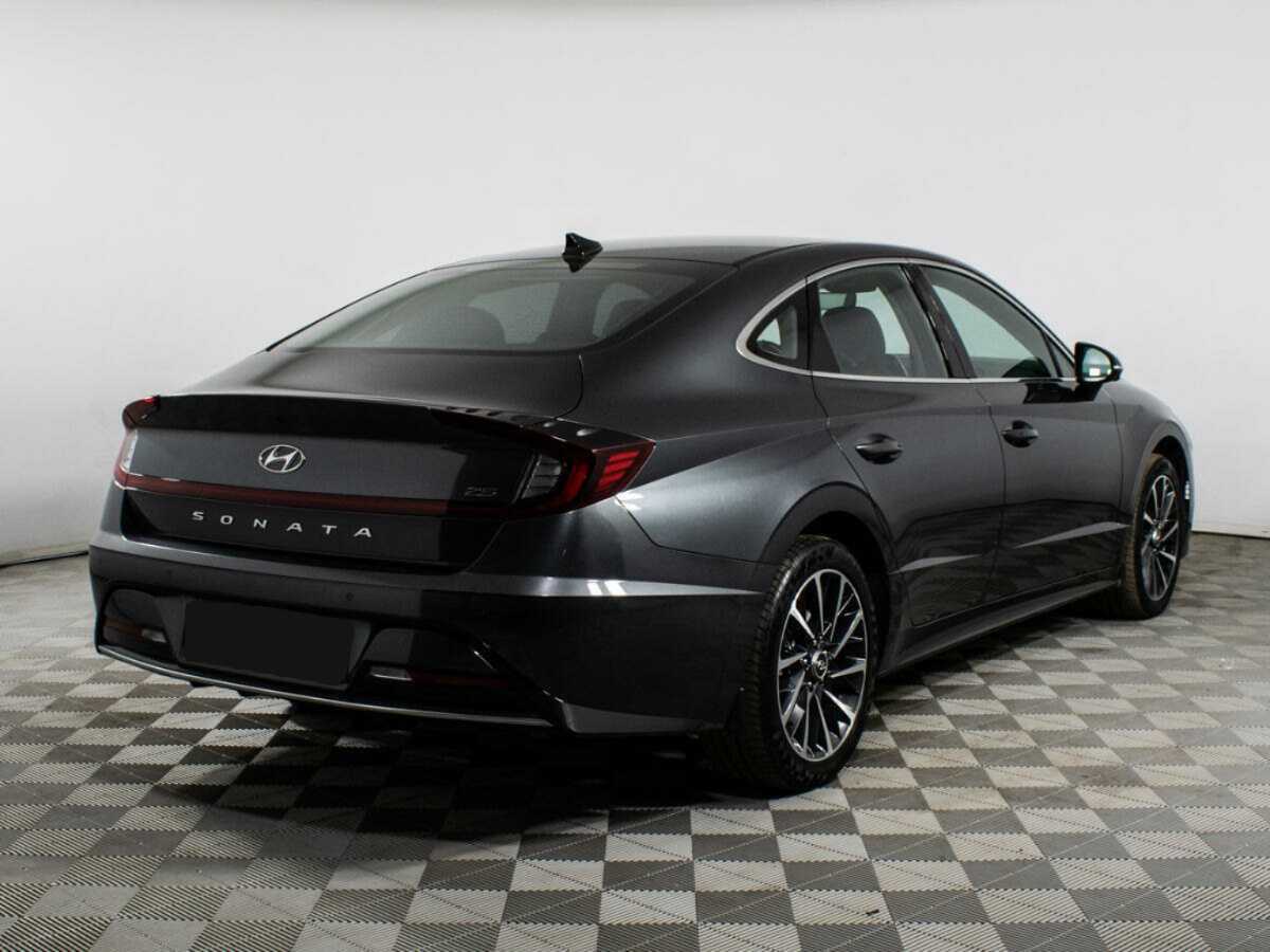 Hyundai Sonata с пробегом — 2023 год. Фото: #4