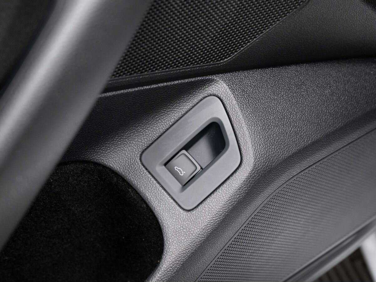 Volkswagen Passat с пробегом — 2017 год. Фото: #18