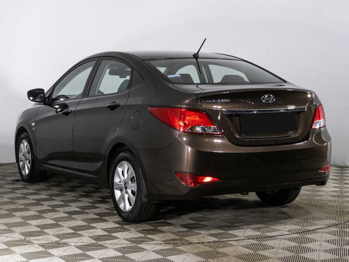 Hyundai Solaris с пробегом — 2016 год. Фото: #6