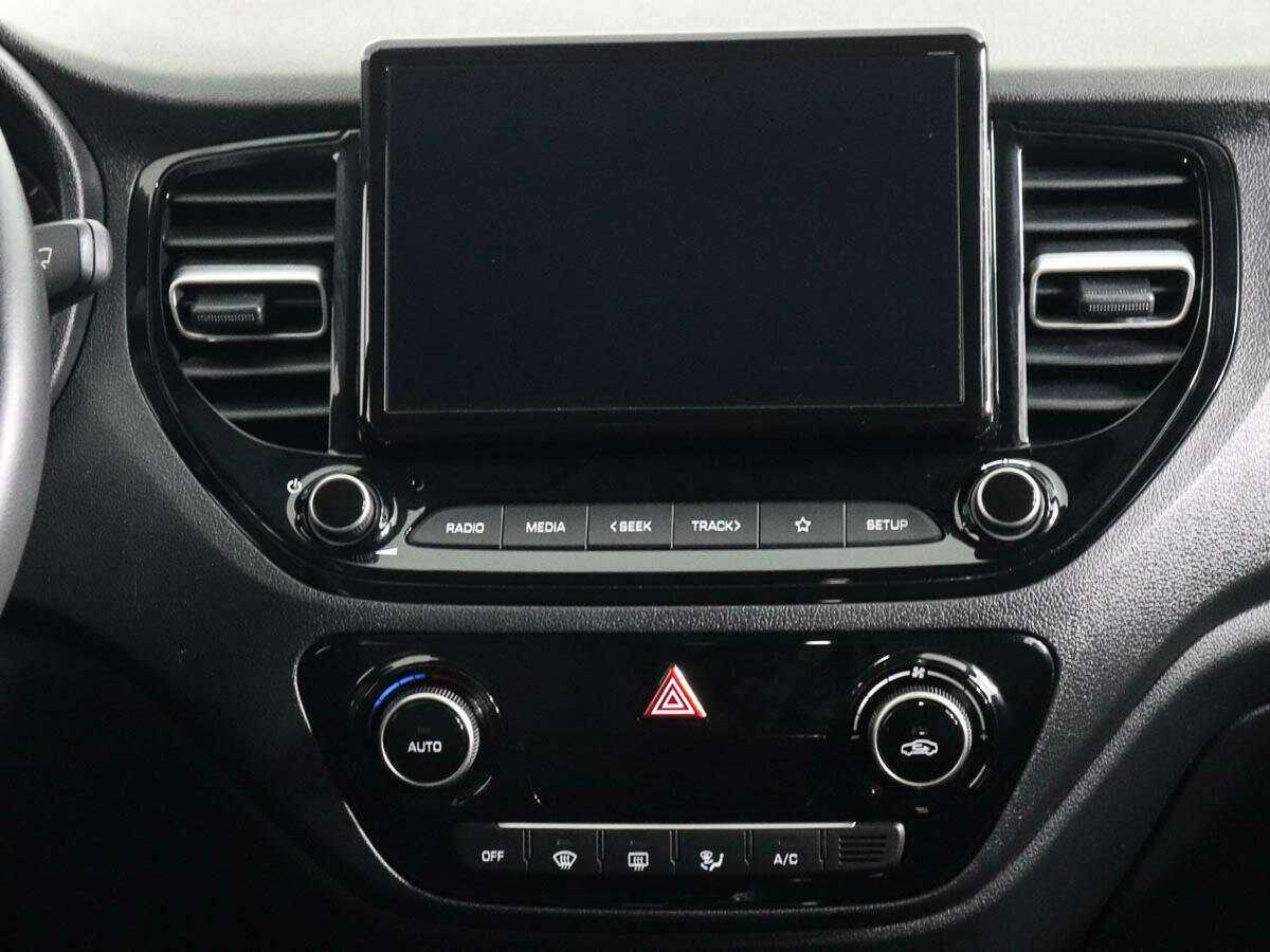 Hyundai Solaris с пробегом — 2020 год. Фото: #11