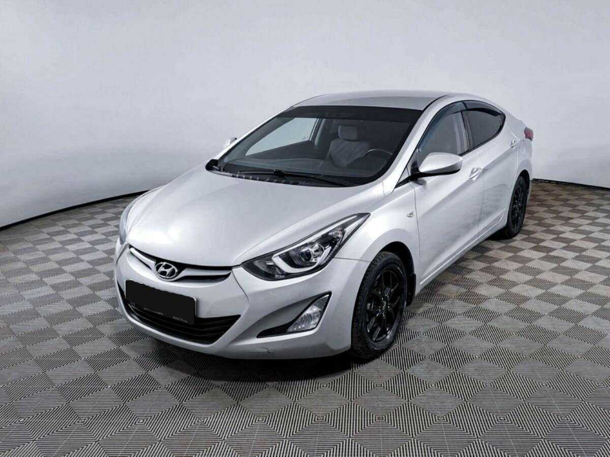 Hyundai Elantra с пробегом — 2015 год. Фото: #0