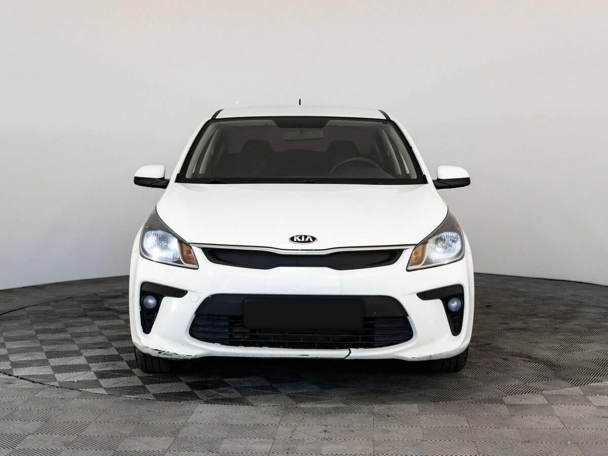 Kia Rio с пробегом — 2017 год. Фото: #1