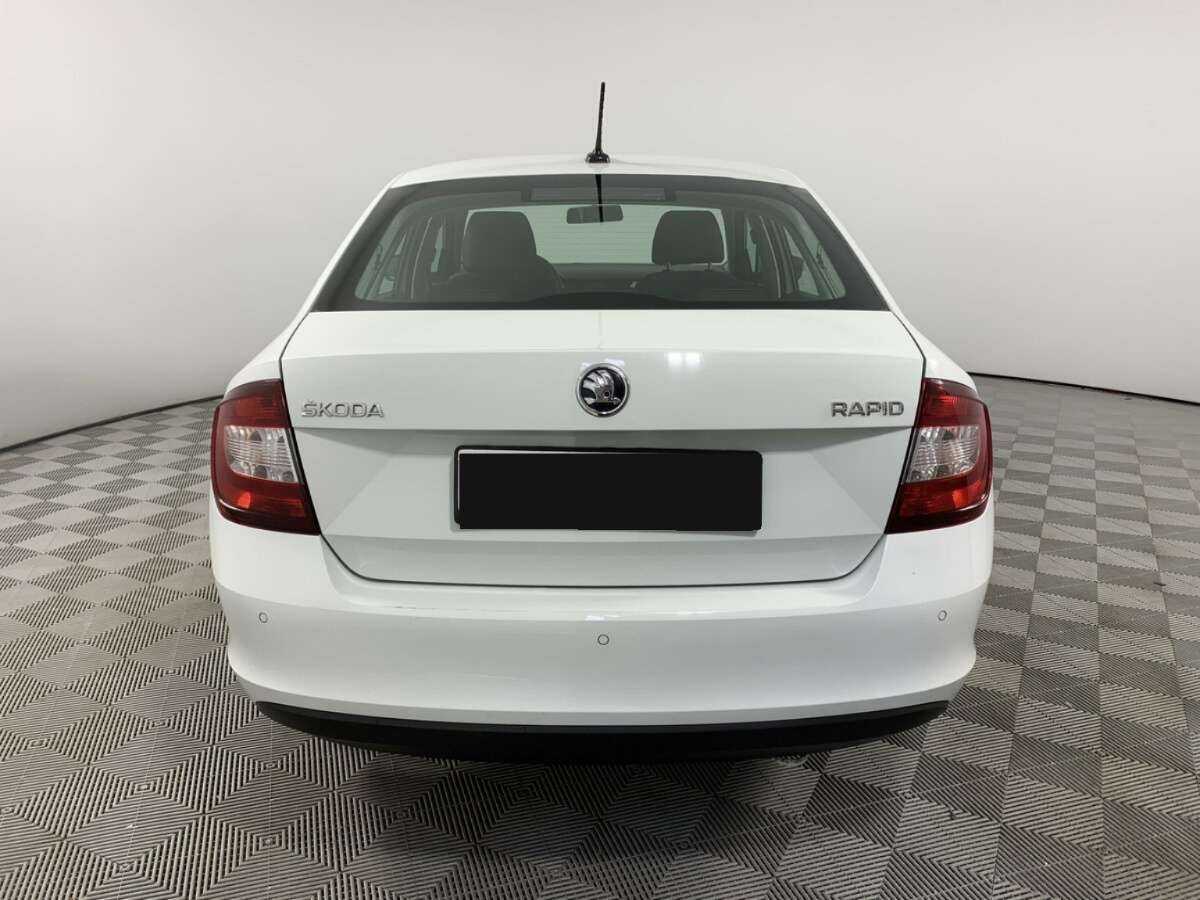 Skoda Rapid с пробегом — 2019 год. Фото: #5
