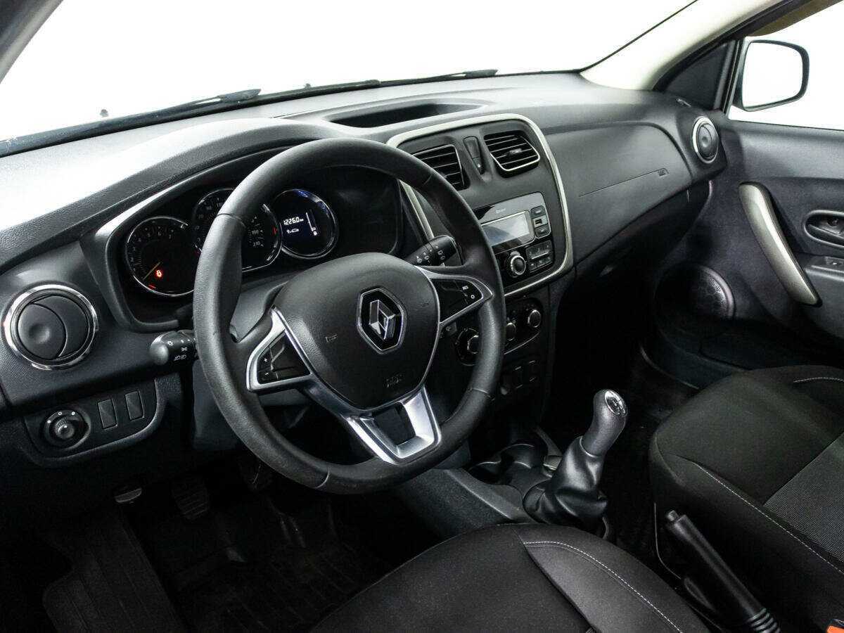 Renault Sandero с пробегом — 2019 год. Фото: #10