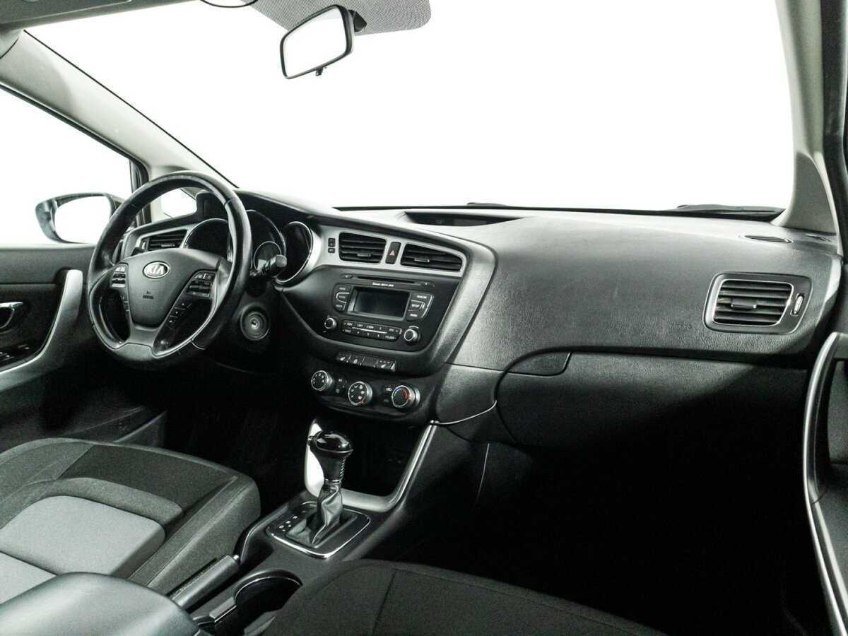 Kia Ceed с пробегом — 2013 год. Фото: #8