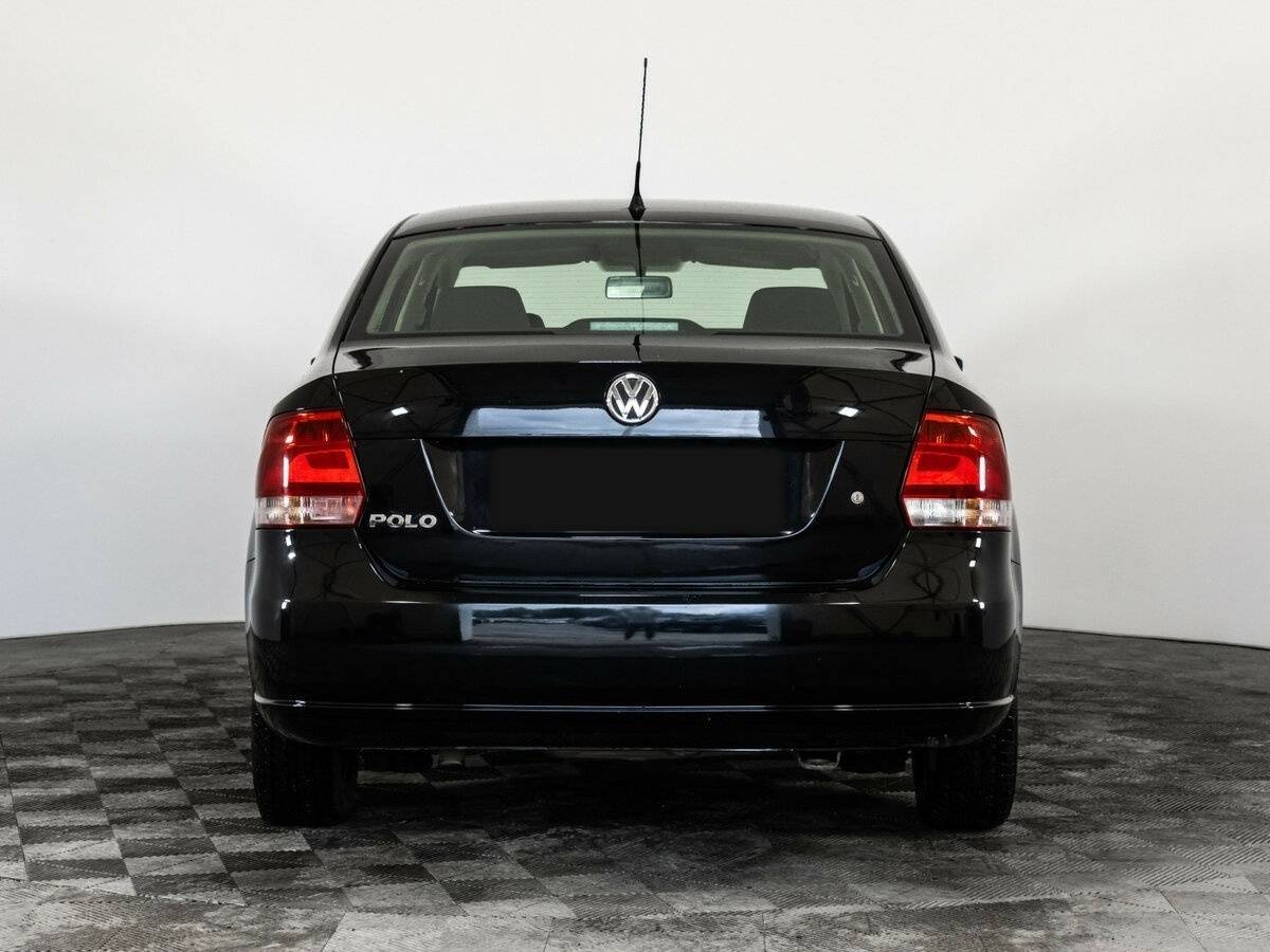 Volkswagen Polo с пробегом — 2012 год. Фото: #5