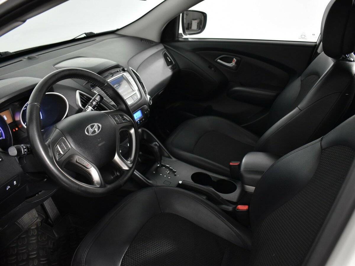 Hyundai ix35 с пробегом — 2012 год. Фото: #8