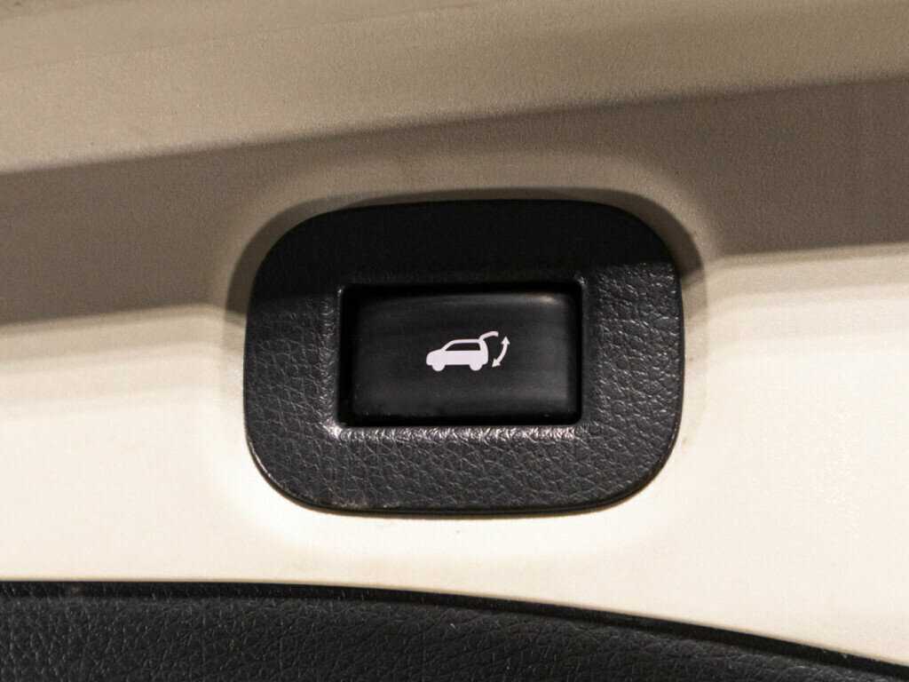 Nissan X-Trail с пробегом — 2015 год. Фото: #13