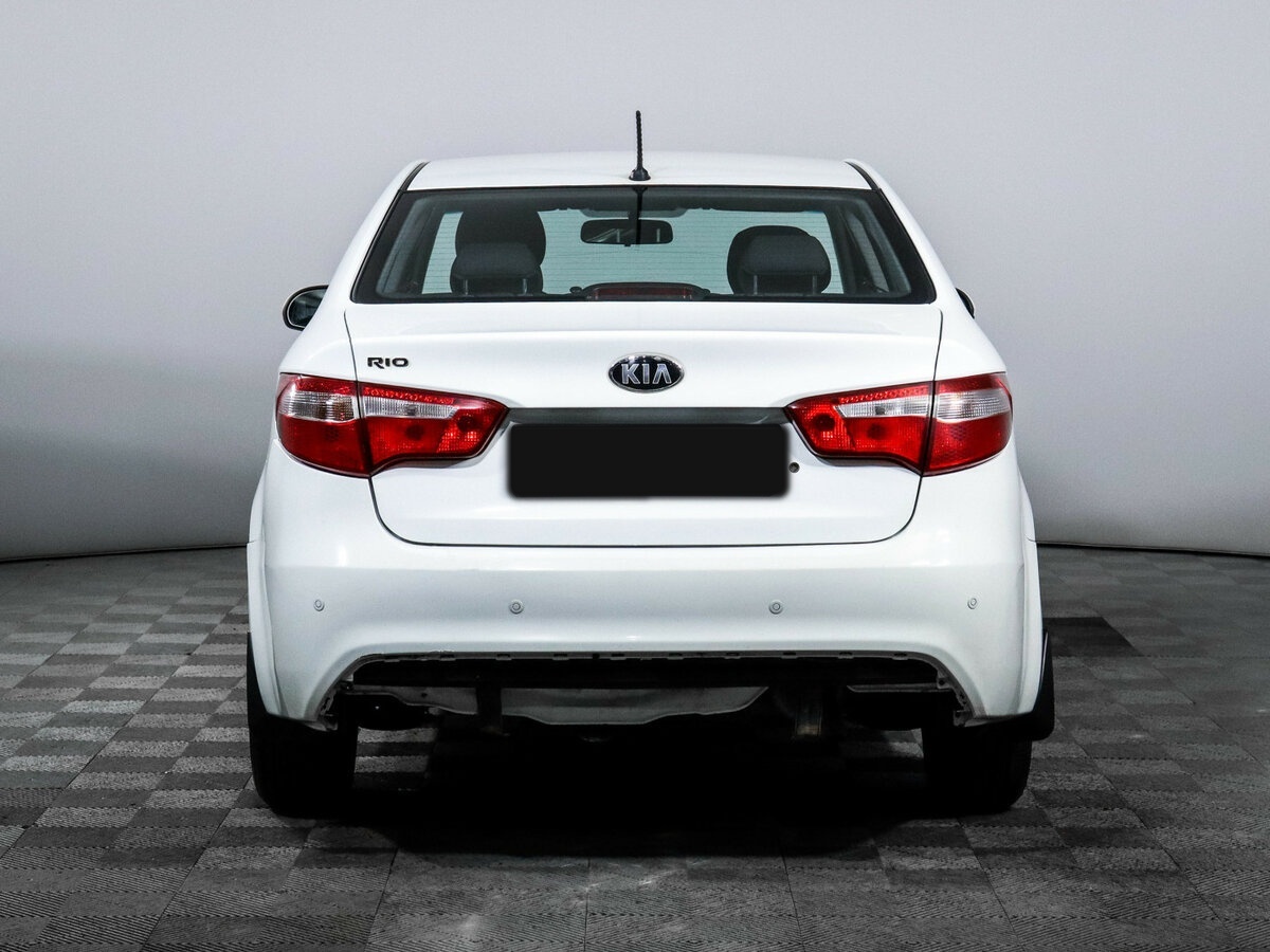 Kia Rio с пробегом — 2014 год. Фото: #4