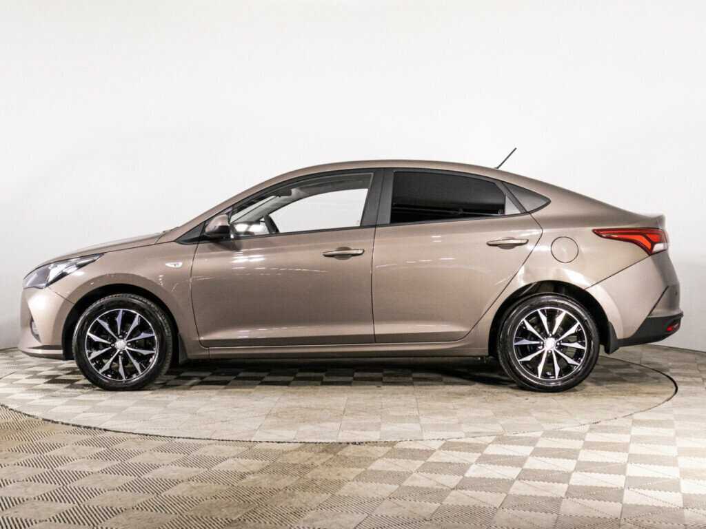 Hyundai Solaris с пробегом — 2022 год. Фото: #7