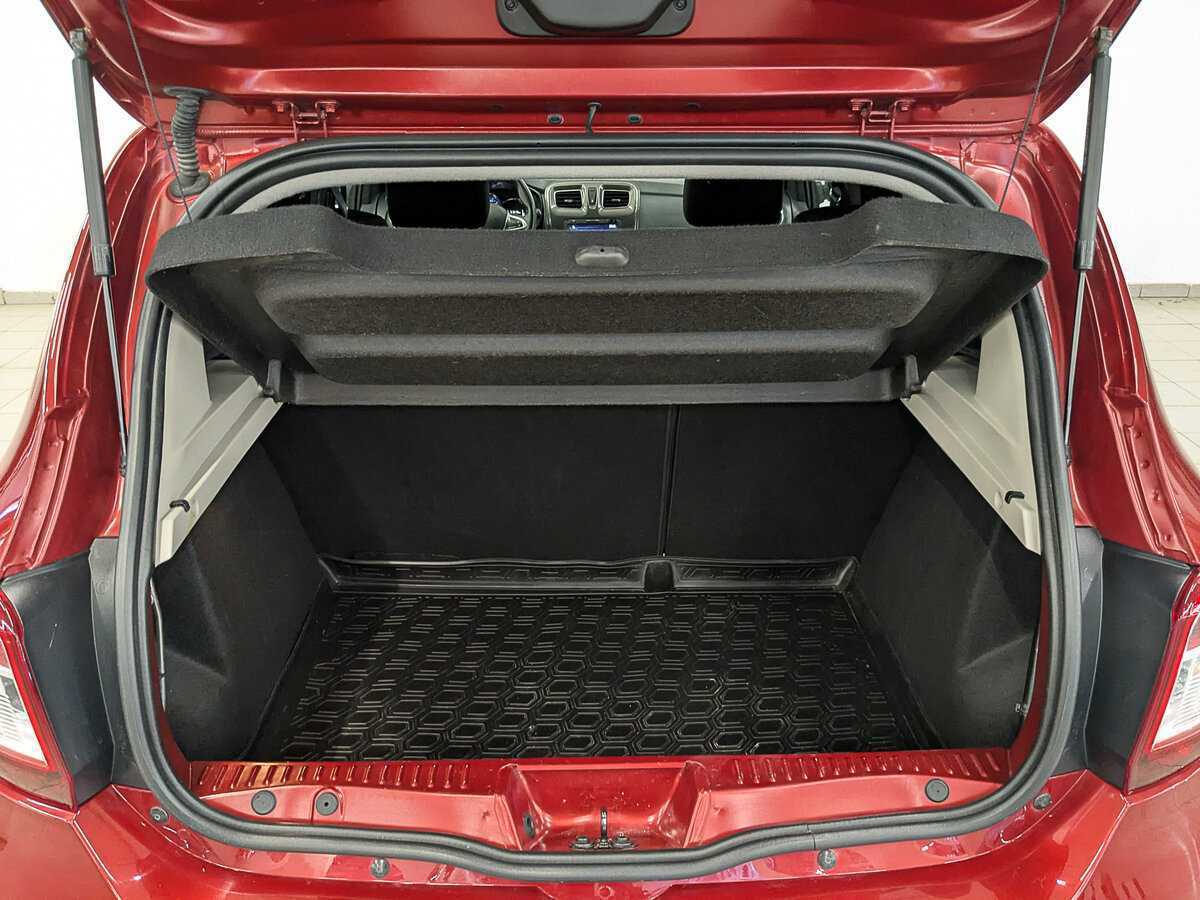 Renault Sandero с пробегом — 2019 год. Фото: #9