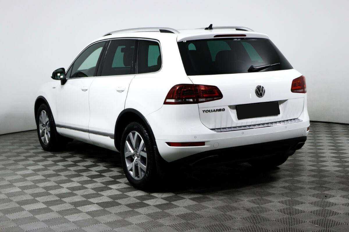 Volkswagen Touareg с пробегом — 2013 год. Фото: #6