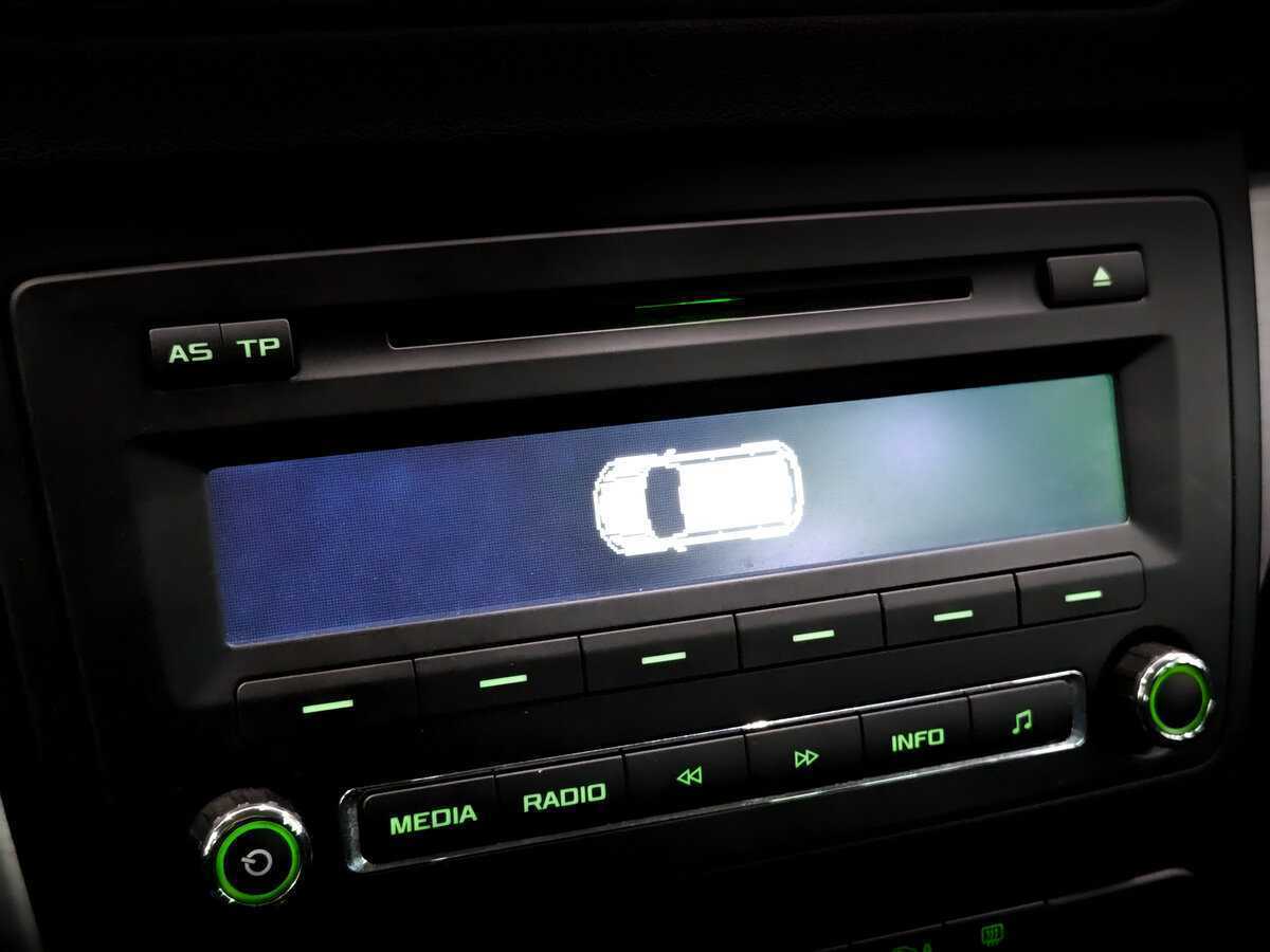 Skoda Yeti с пробегом — 2014 год. Фото: #24