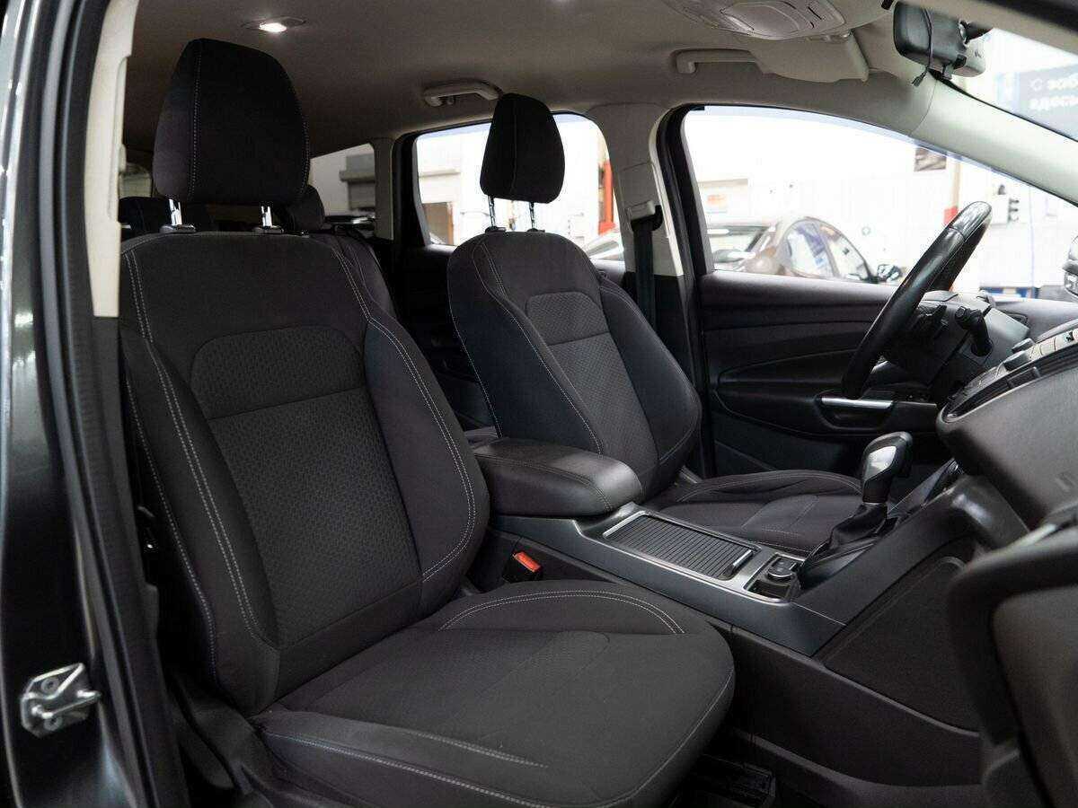 Ford Kuga с пробегом — 2017 год. Фото: #8