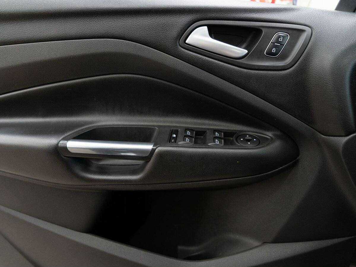 Ford Kuga с пробегом — 2017 год. Фото: #14