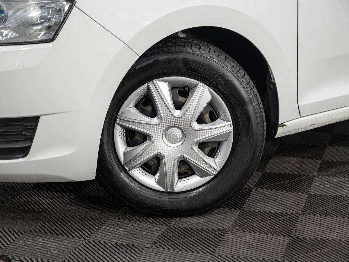 Skoda Rapid с пробегом — 2017 год. Фото: #8