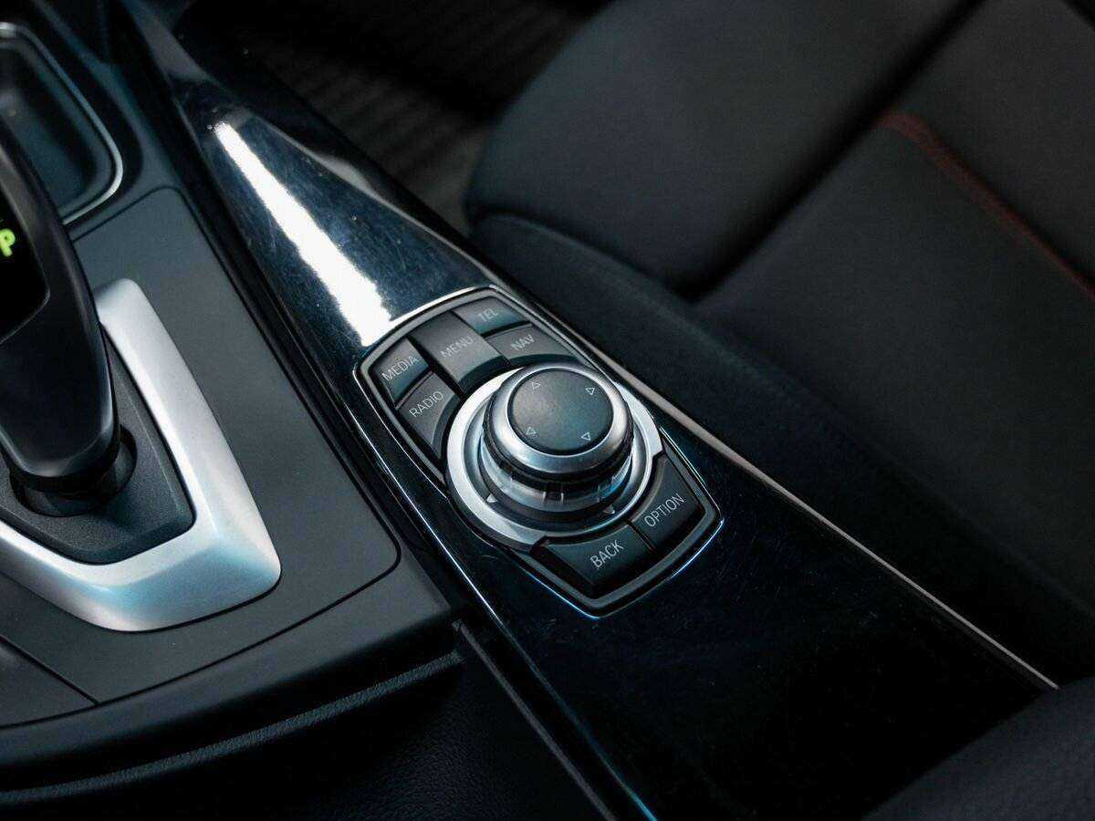 BMW 3 серии с пробегом — 2013 год. Фото: #16