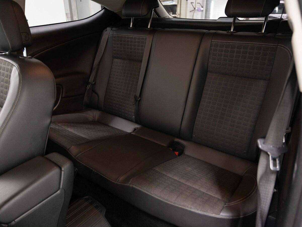 Opel Astra с пробегом — 2012 год. Фото: #8