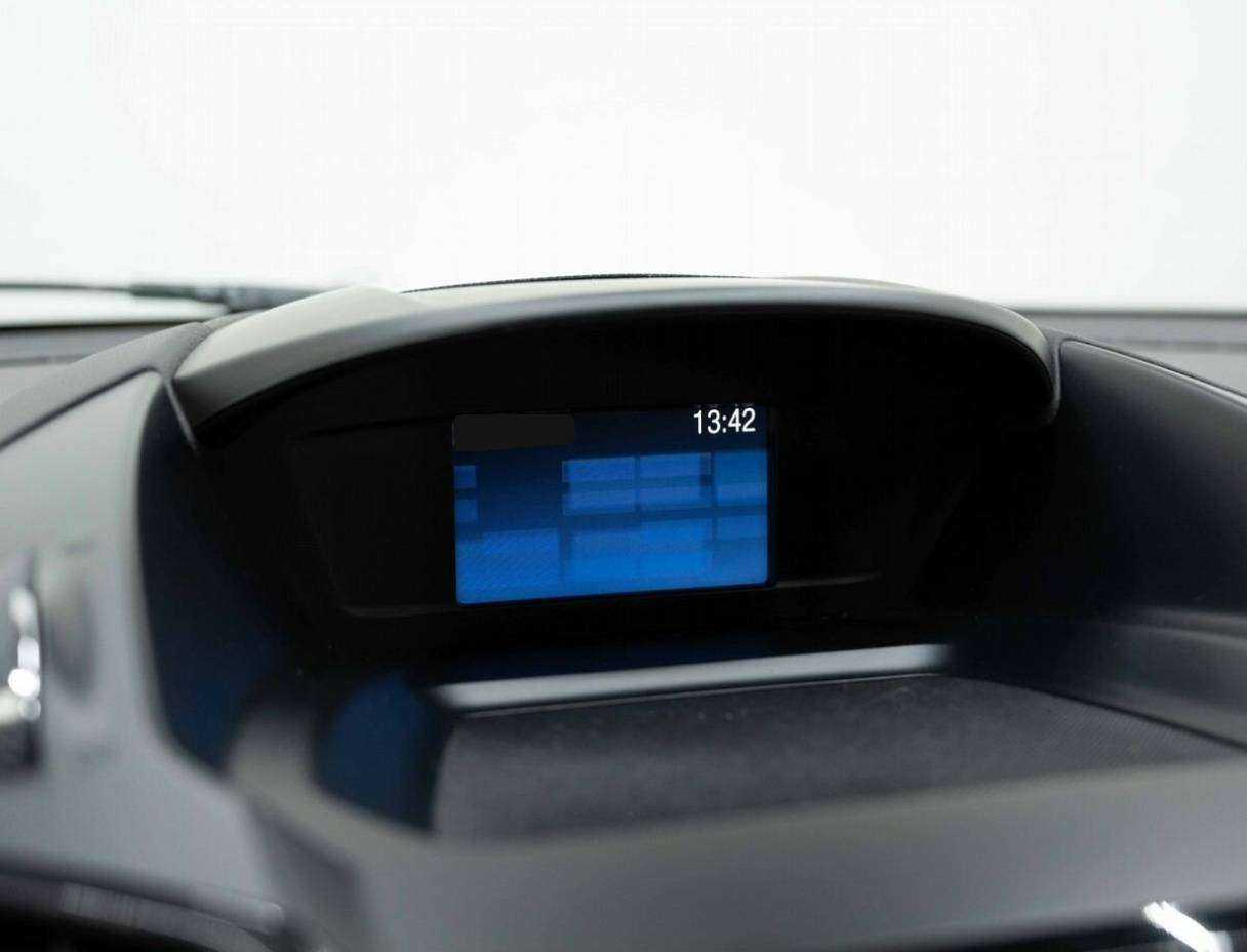 Ford Kuga с пробегом — 2014 год. Фото: #17