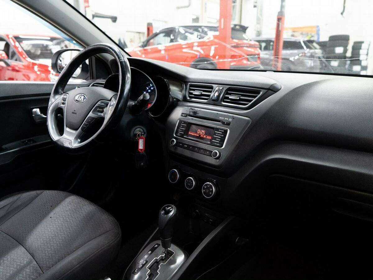 Kia Rio с пробегом — 2016 год. Фото: #16