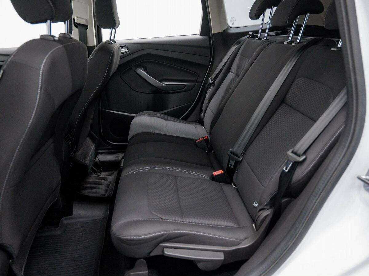 Ford Kuga с пробегом — 2017 год. Фото: #12