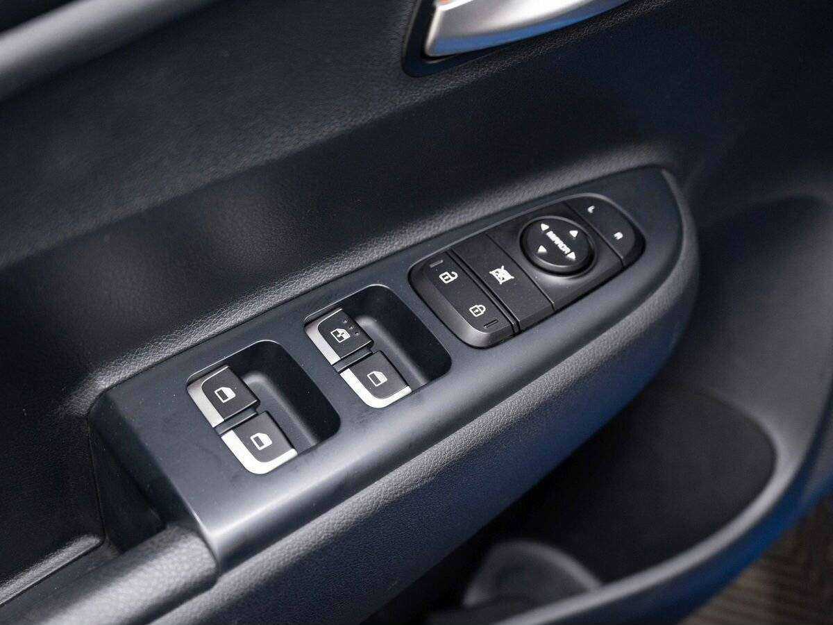 Kia Rio с пробегом — 2018 год. Фото: #15