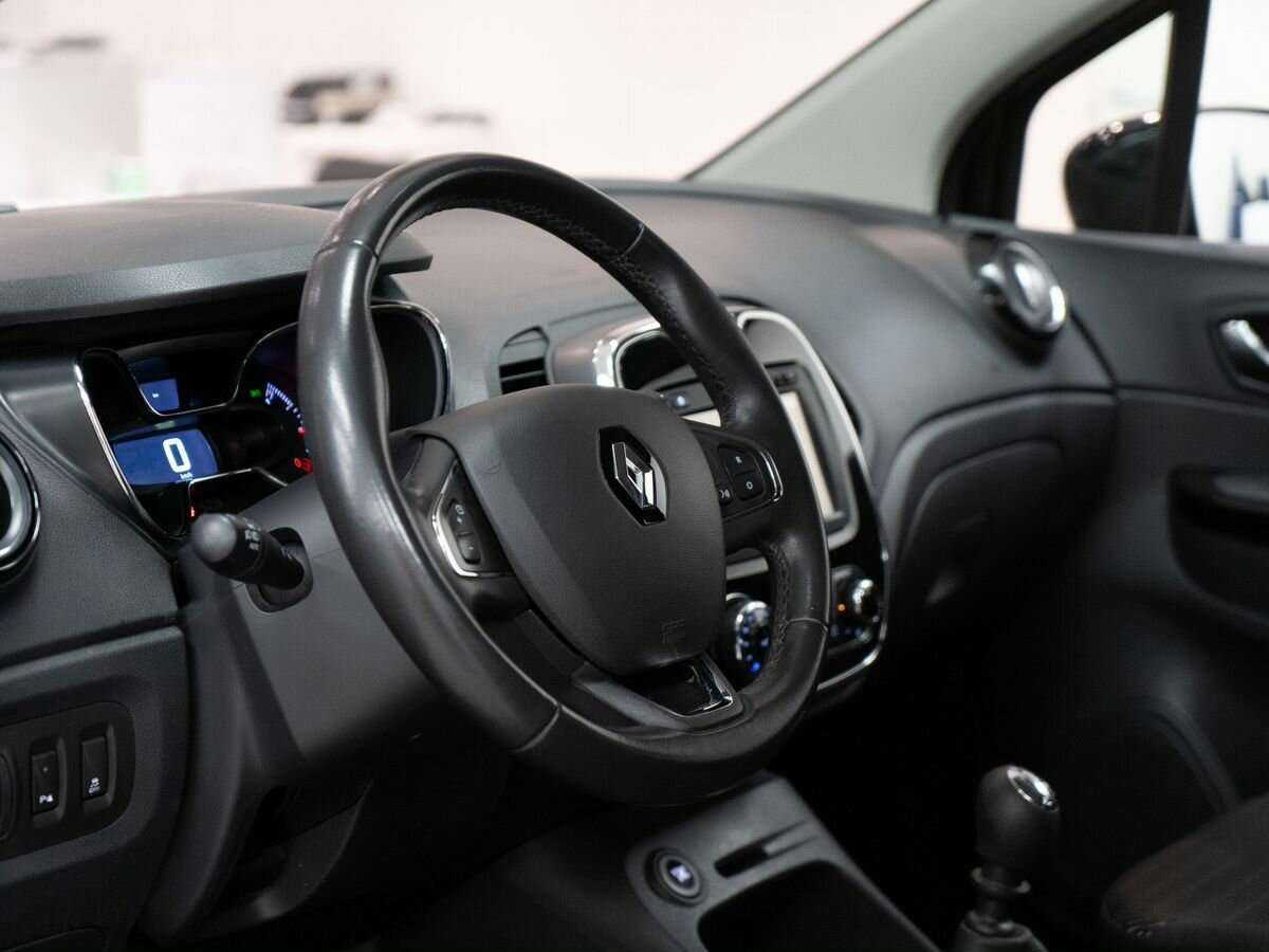 Renault Kaptur с пробегом — 2017 год. Фото: #4