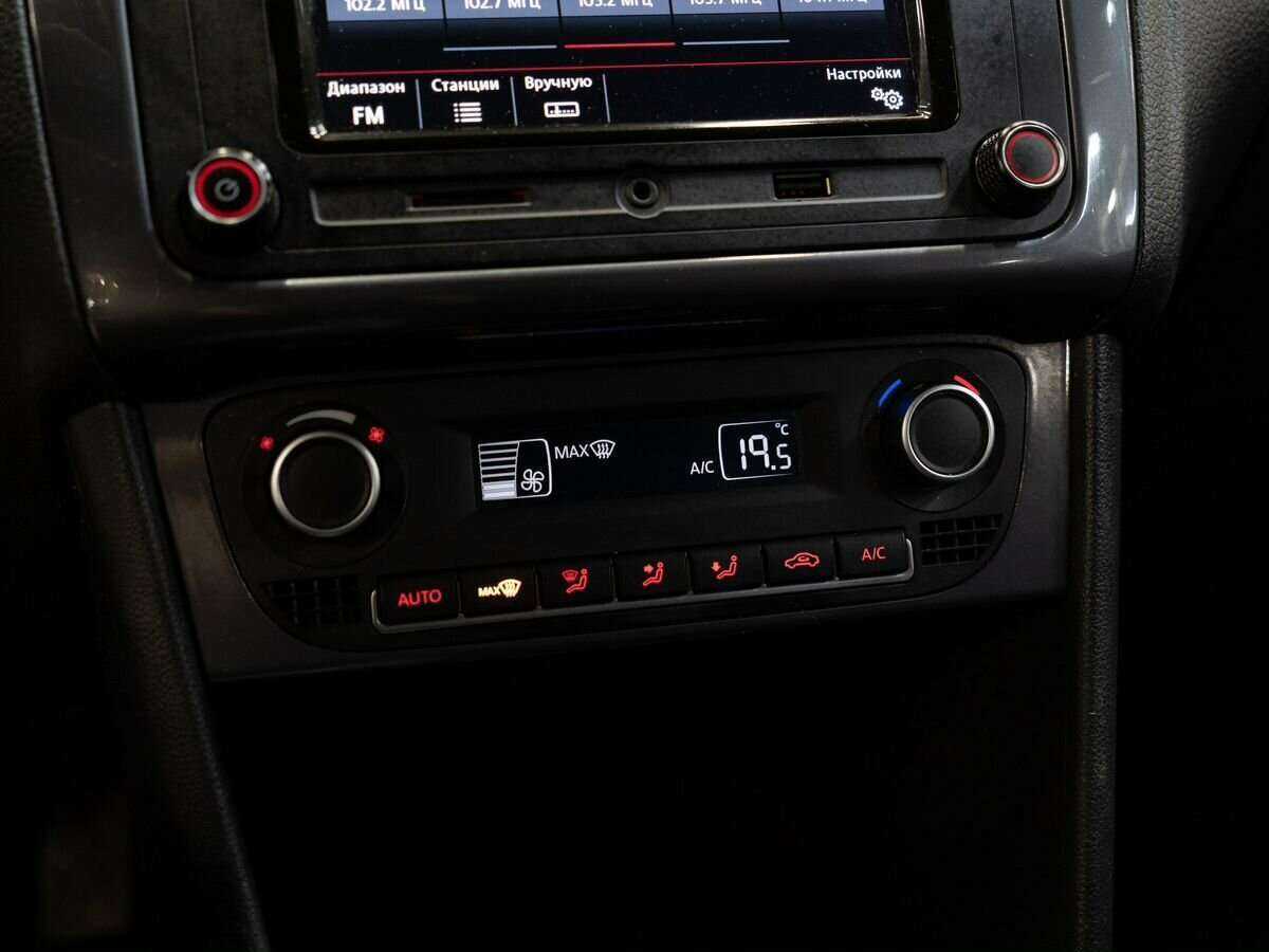 Volkswagen Polo с пробегом — 2019 год. Фото: #11