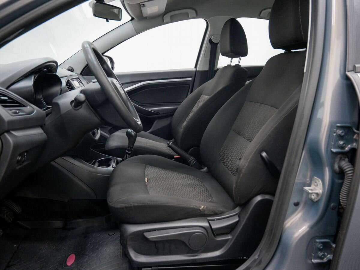 Lada (ВАЗ) Vesta с пробегом — 2015 год. Фото: #13