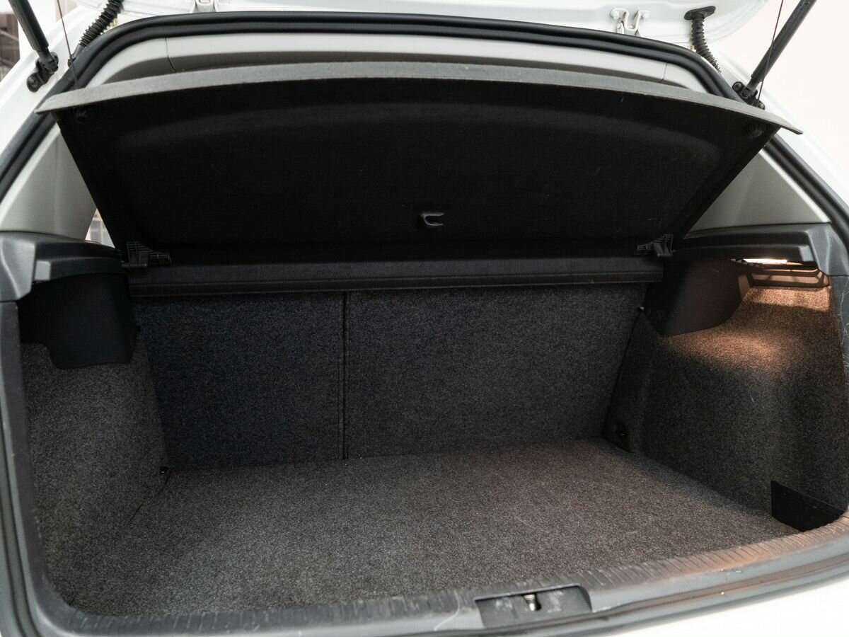 Volkswagen Golf с пробегом — 2012 год. Фото: #7