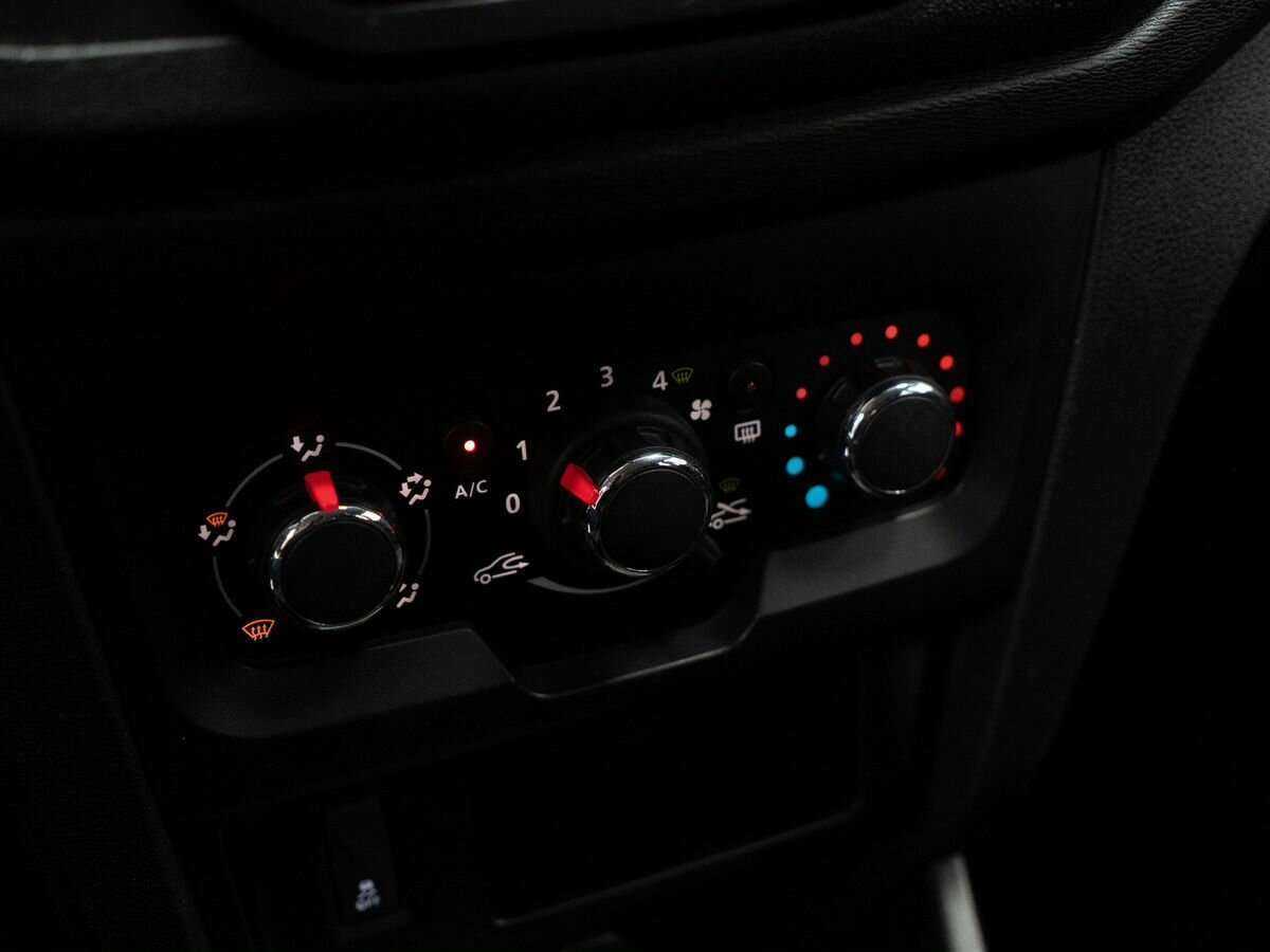 Lada (ВАЗ) XRAY с пробегом — 2017 год. Фото: #9