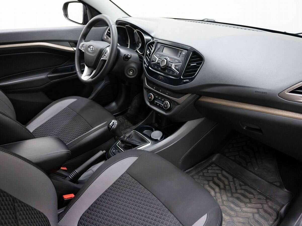 Lada (ВАЗ) Vesta с пробегом — 2018 год. Фото: #12